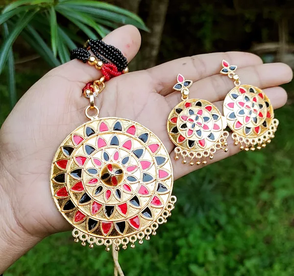 Assamese_Traditional_Gold_Plated_Red_Black_Japi_Tassel_Jewellery_Set_For_Women_&_Girl